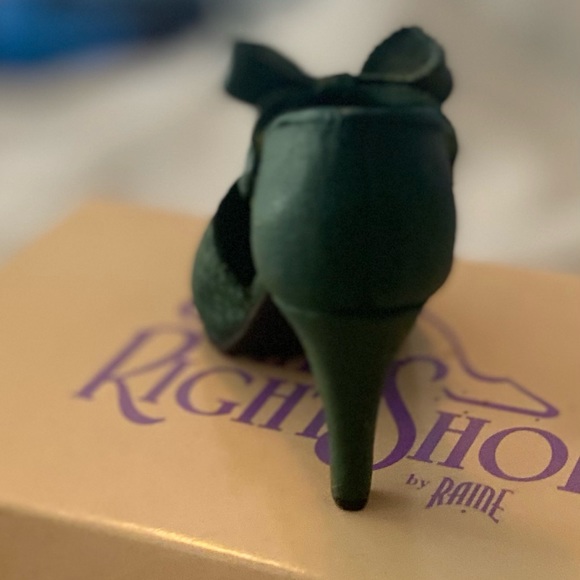 - Just the Right Shoe , shoe decor by Raine # 25013 - Picture 3 of 4